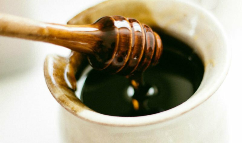 Использование мумиё для улучшения потенции Мед смягчит горечь мумие и придаст сладкий привкус